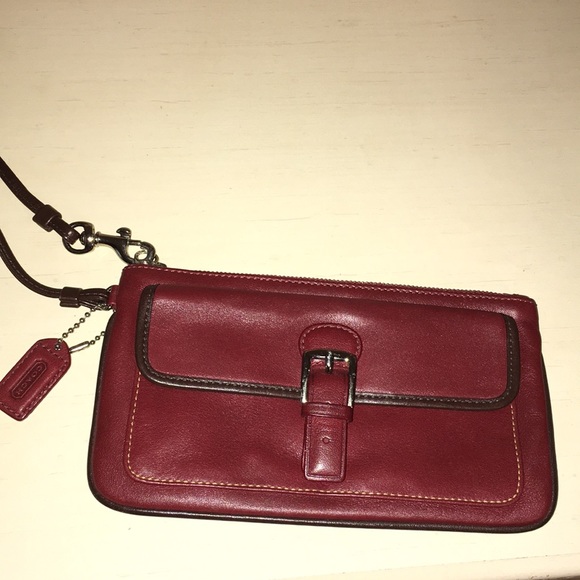 Like new vintage coach wristlet - Picture 1 of 4